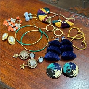 1️⃣5️⃣ 10 Pack Gold Tone Pierced Earring Set